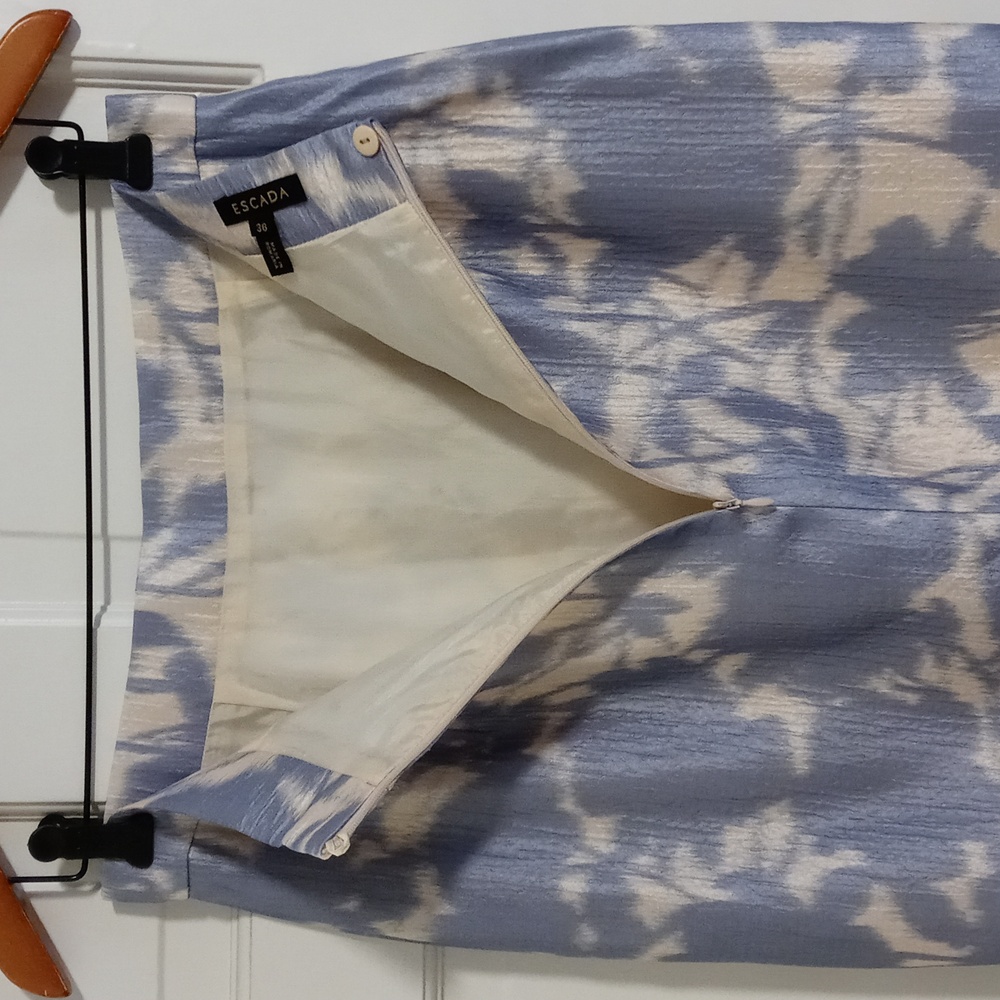 🆕️ 💙Escada💙 - "Ravu" Blue/Cream Floral Silk/Cotton Pencil Skirt - Picture 6 of 13